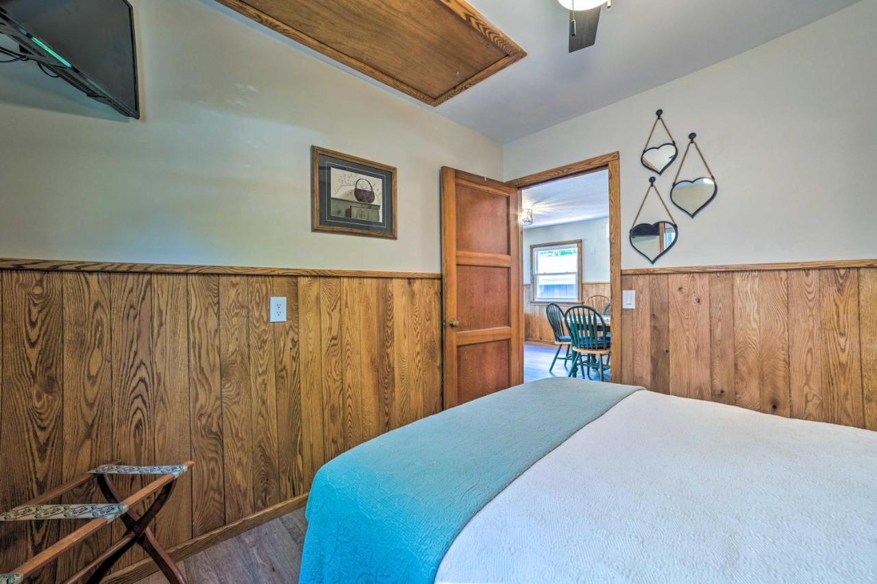 East Tawas Lakefront Getaway With Kayaks And Deck Exterior photo